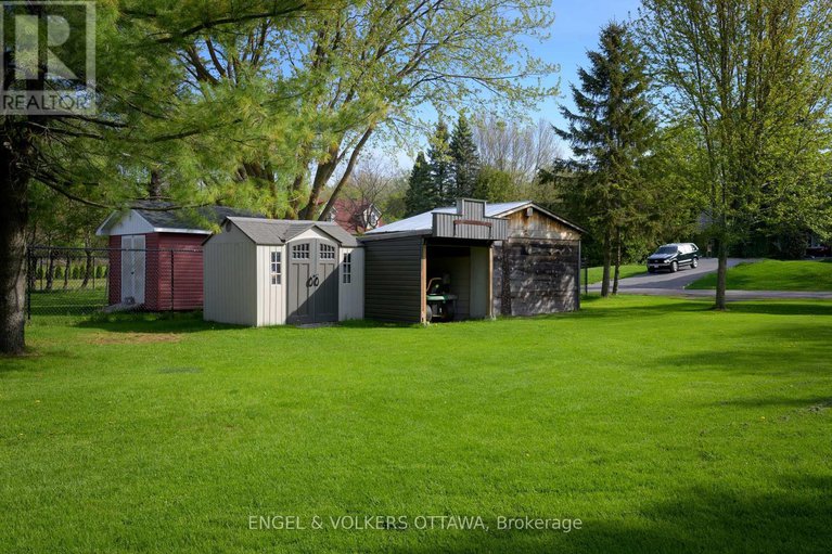28657304/5608-richmond-road/fallowfield/ottawa/ontario/K2R1E3_39
