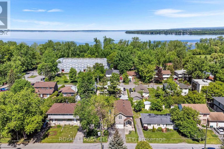 28382837/2911-ahearn-avenue/britannia/ottawa/ontario/K2B7A1_28