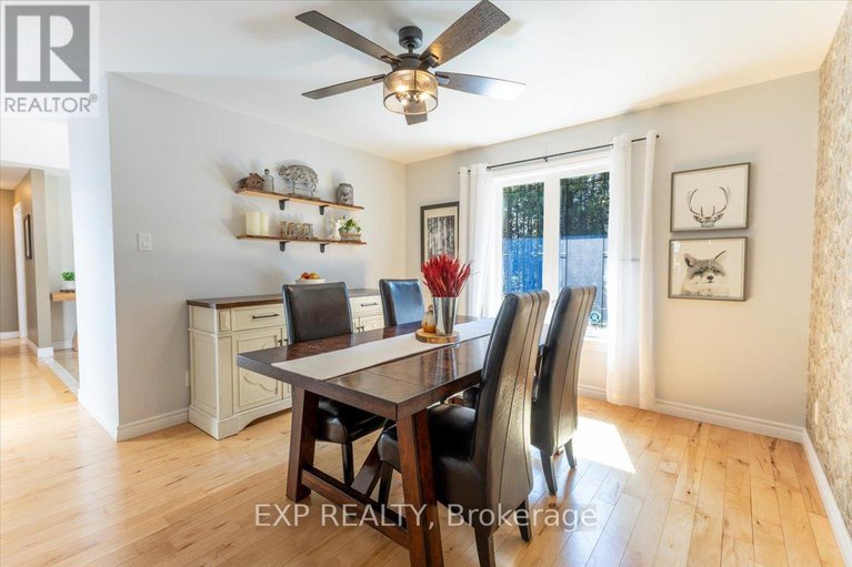 28879603/6719-deer-run-place/rideau-twp-s-of-reg-rd-6-w-of-mccordick-rd/ottawa/ontario/K0A2T0_14