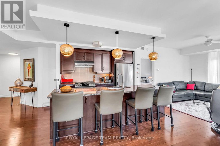 28487683/413-575-byron-avenue/mckellarhighland/ottawa/ontario/K2A1R7_11