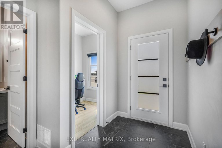 29640037/1202-montblanc-crescent/embrun/russell/ontario/K0A1W0_3