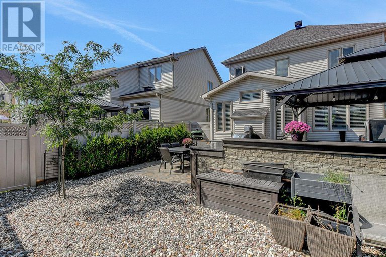 28863852/1916-montmere-avenue/notting-hillsummerside/ottawa/ontario/K4A0E7_47