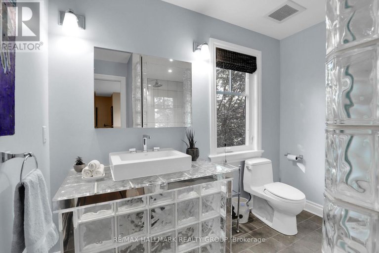 29355424/45-crescent-heights/dows-lake/ottawa/ontario/K1S3G7_29