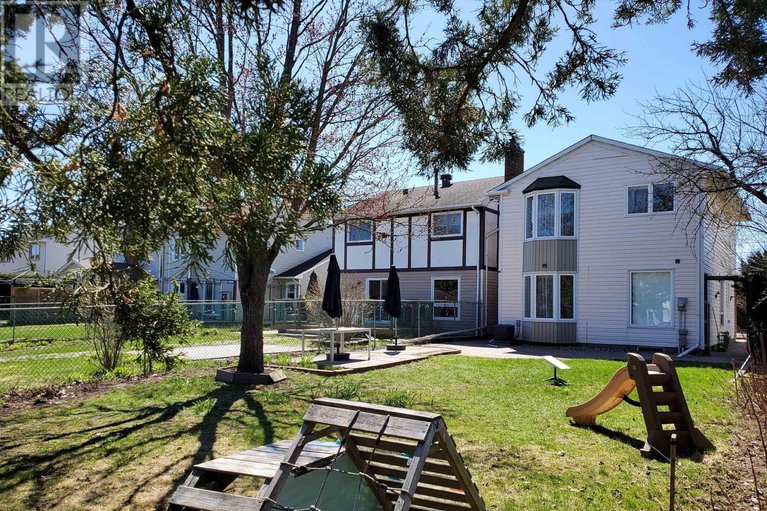 29669051/1078-st-emmanuel-terrace/convent-glen-north/ottawa/ontario/K1C2J7_41