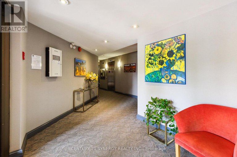 28530021/104-295-gilmour-street/ottawa-centre/ottawa/ontario/K2P0P7_2