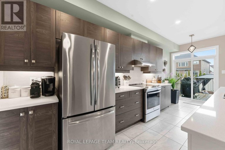 29036098/542-borbridge-avenue/riverside-southgloucester-glen/ottawa/ontario/K4M0H9_13