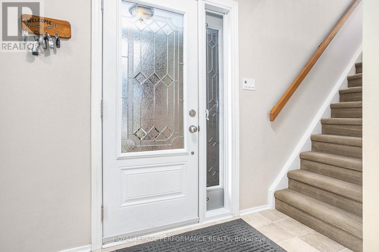 29023034/6097-forestglen-crescent/chapel-hill/ottawa/ontario/K1C5N9_31