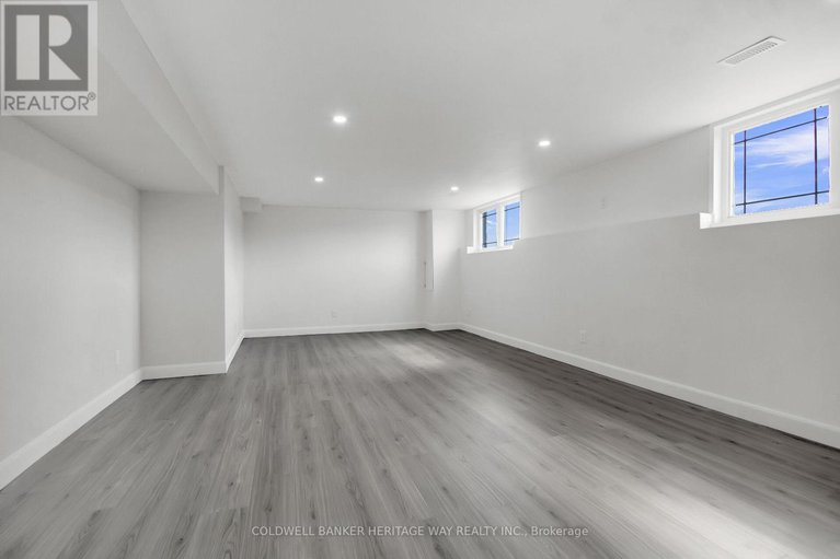 29034500/218-owen-lucas-street/mcnabbraeside-twps/mcnabbraeside/ontario/K7S3G8_36