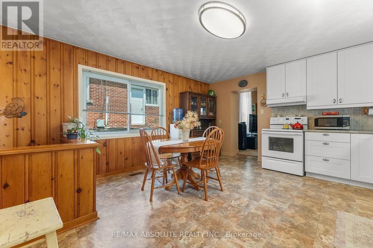 28590613/8-river-road/mcnabbraeside-twps/mcnabbraeside/ontario/K7S1R3_14