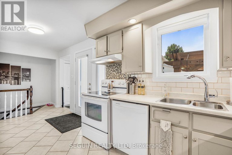 28620746/114-stanley-avenue/vankleek-hill/champlain/ontario/K0B1R0_15