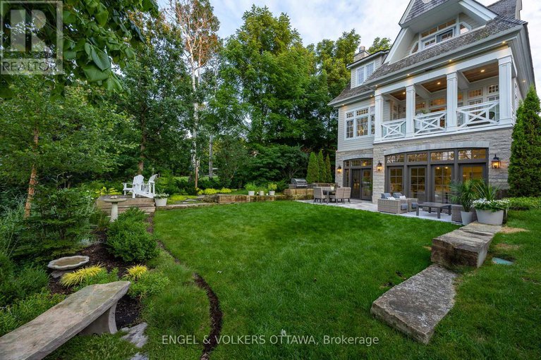 28062589/5651-herwig-place/manotick-south-to-roger-stevens/ottawa/ontario/K4M1B3_40