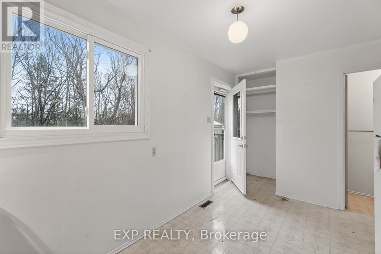 29621624/235-teal-crescent/chatelaine-village/ottawa/ontario/K1E2C3_12