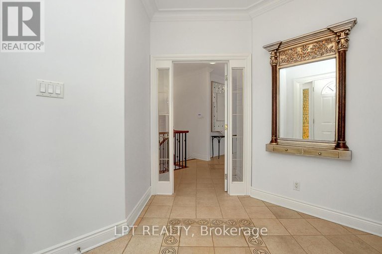 28311107/10a-ashburn-drive/borden-farmstewart-farmcarleton-heightsparkwood-hills/ottawa/ontario/K2E6N3_4