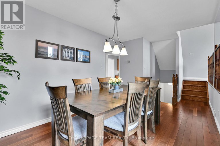 28179012/1728-smithers-crescent/chateauneuf/ottawa/ontario/K1C4X2_13