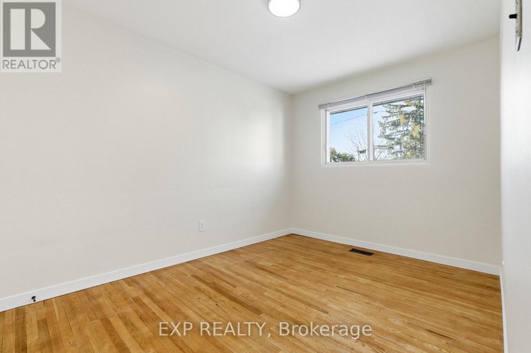 29326818/2243-miramichi-street/kenson-park/ottawa/ontario/K2C0Z1_16