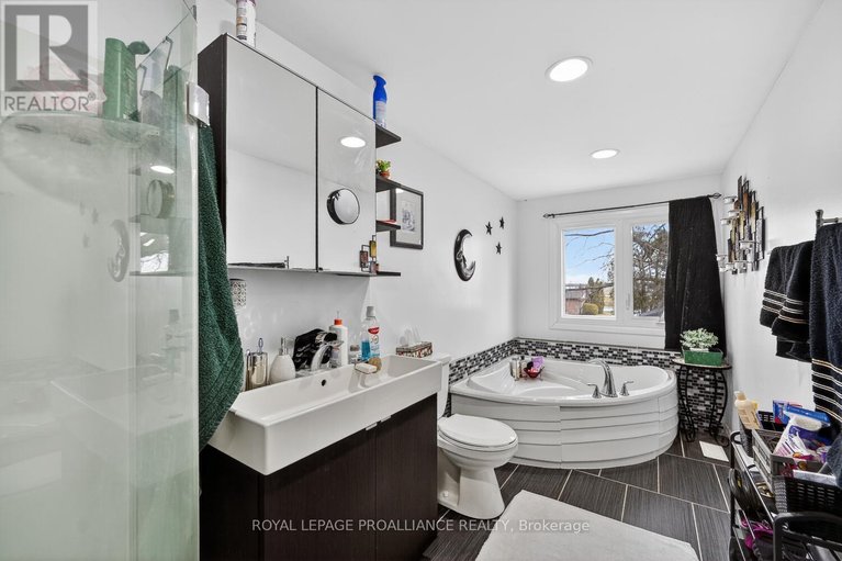 29460422/17-church-avenue/iroquois/south-dundas/ontario/K0E1K0_19