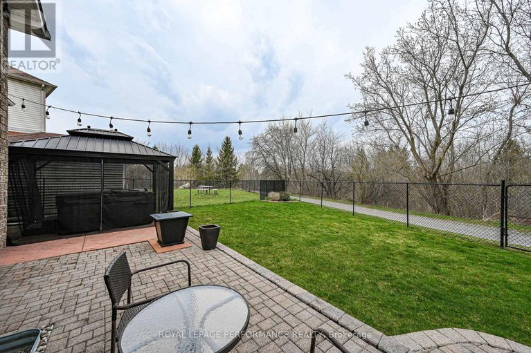 28233202/4191-wolfe-point-way/riverside-southgloucester-glen/ottawa/ontario/K1V1P5_45