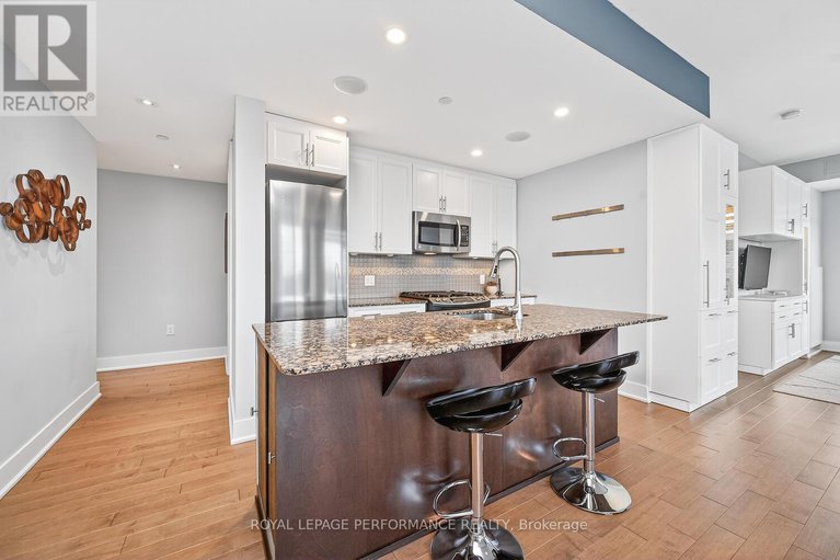 29292730/801-100-champagne-avenue-s/west-centre-town/ottawa/ontario/K1S4P4_14