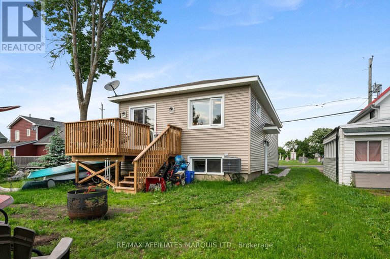 28459869/106-bishop-street-s/alexandria/north-glengarry/ontario/K0C1A0_28