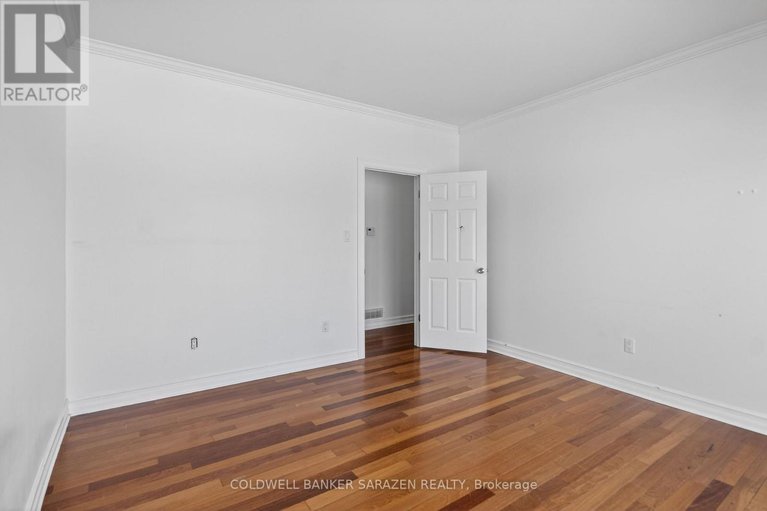 29439307/599-ballycastle-crescent/riverside-south/ottawa/ontario/K1X0A2_37