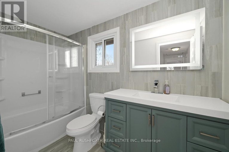 29686450/250-poole-street/mcnabbraeside-twps/mcnabbraeside/ontario/K7S1J2_27