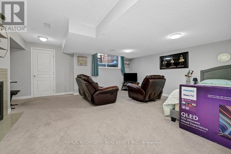 29495848/560-du-pin-rouge-way/mer-bleuebradley-estatesanderson-park/ottawa/ontario/K1W0C4_37