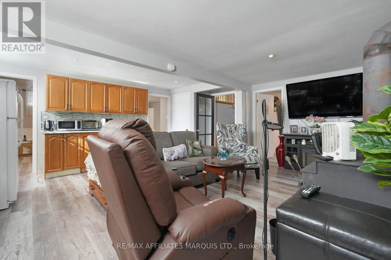 29034285/21-ste-therese-boulevard/embrun/russell/ontario/K0A1W0_29