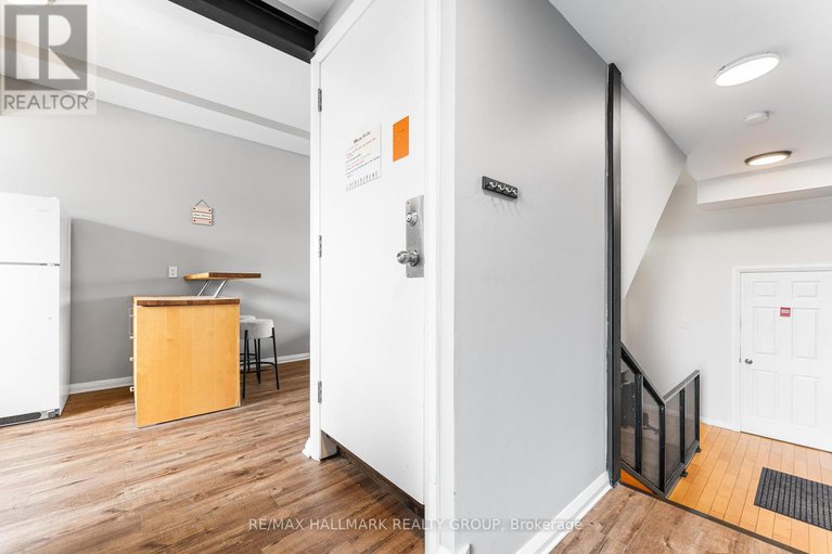 28416260/469-booth-street/west-centre-town/ottawa/ontario/K1R7L1_23