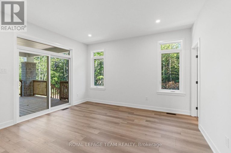 29029577/80-hogan-drive/mcnabbraeside-twps/mcnabbraeside/ontario/K7S0H8_18