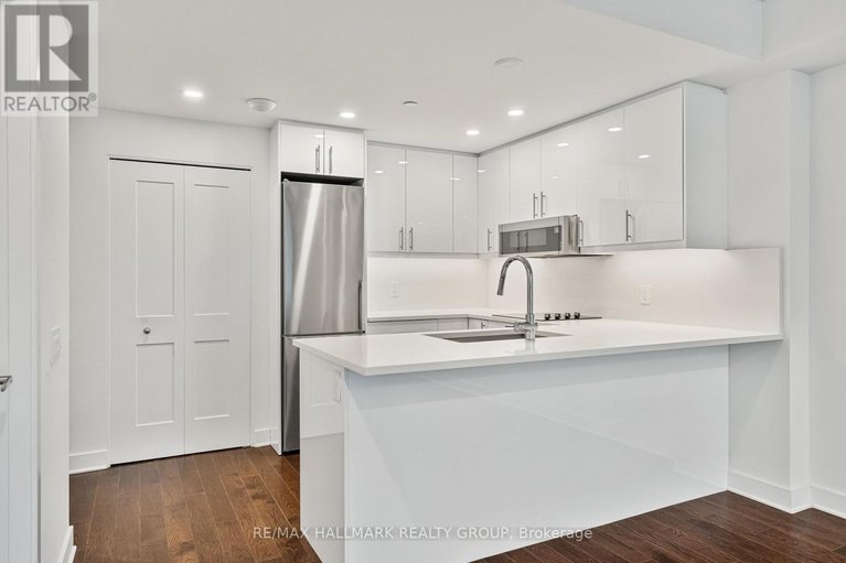 29473369/409-180-george-street/lower-townbyward-market/ottawa/ontario/K1N0G8_7