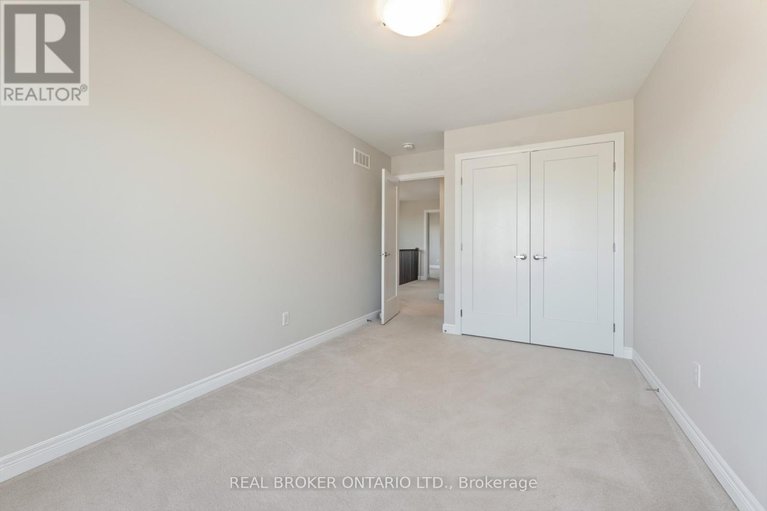 29037863/675-taliesin-crescent/remainder-of-stittsville-area/ottawa/ontario/K2S2W5_37