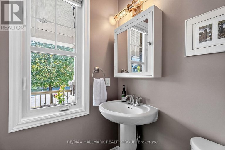 28861580/124-lily-pond-street/emerald-meadowstrailwest/ottawa/ontario/K2M0J3_7