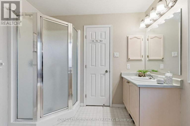 29059747/33-wiltshire-circle/longfields/ottawa/ontario/K2J4L1_37