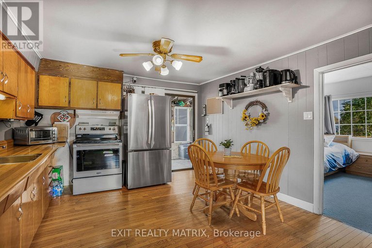29015888/17-victoria-street-w/alexandria/north-glengarry/ontario/K0C1A0_9