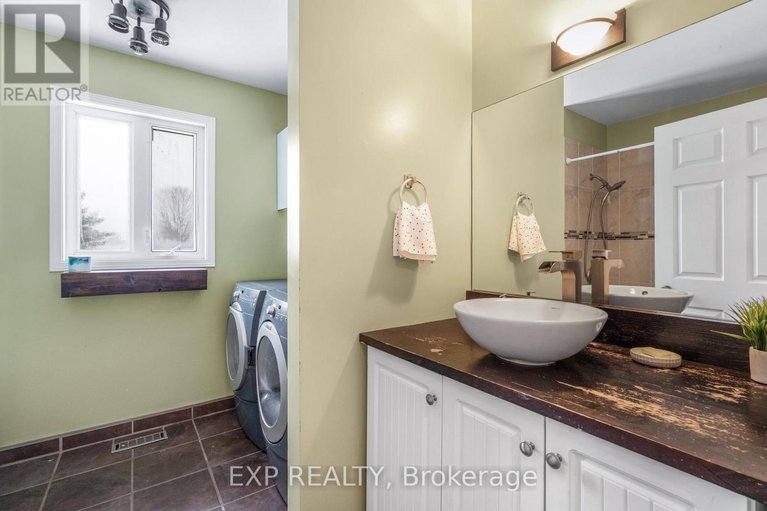 29107612/2690-pattee-road-e/champlain-twp/champlain/ontario/K6A2R2_15