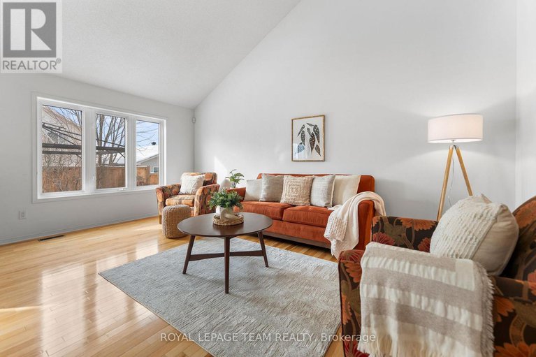 29346169/13-melville-road/arnprior/arnprior/ontario/K7S3Z8_20