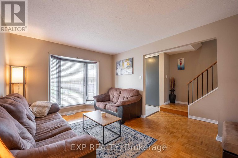 28250055/15-1979-greenvale-lane/chateauneuf/ottawa/ontario/K1C6E4_7