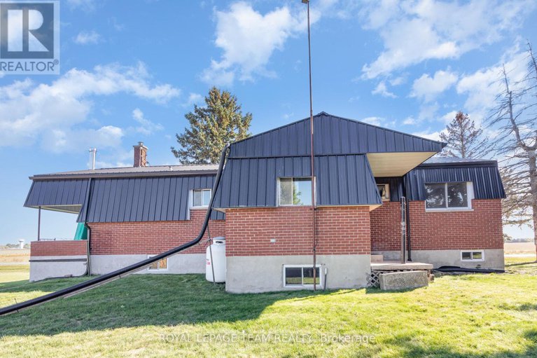 29246575/12121-liscumb-road/north-dundas-winchester-twp/north-dundas/ontario/K0C2K0_34