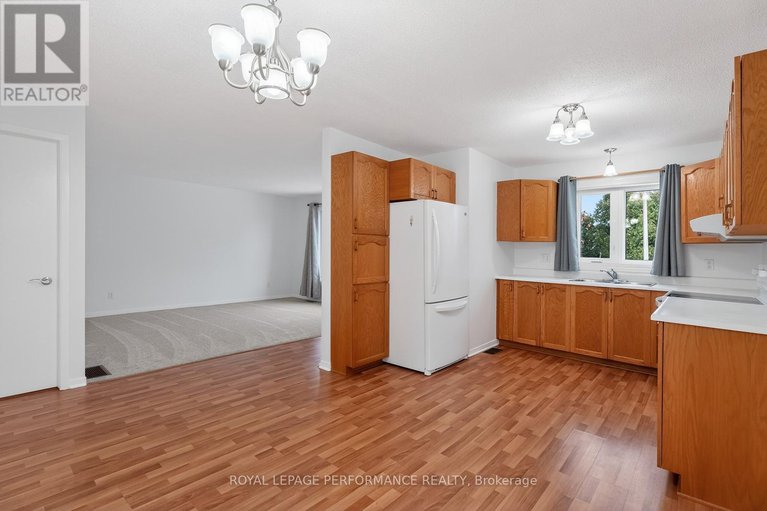 29153691/1032-lawrence-street/town-of-rockland/clarence-rockland/ontario/K4K1N1_10