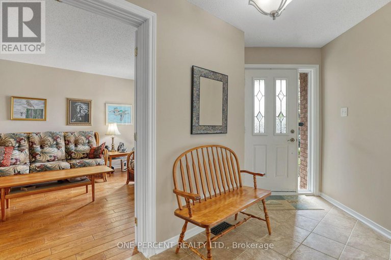 28322814/33-shannondoe-crescent/bridlewood/ottawa/ontario/K2M2H1_5