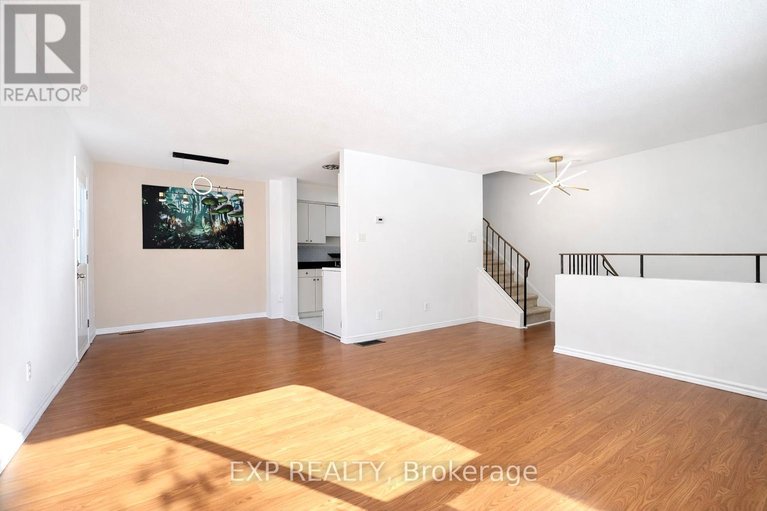 29445569/11c-sonnet-crescent/westcliffe-estates/ottawa/ontario/K2H8W8_9