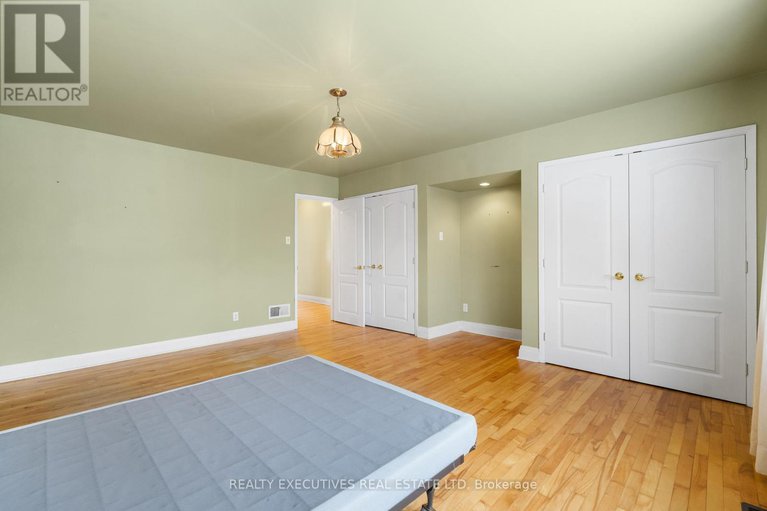 29240395/7725-lawrence-street/vernon/ottawa/ontario/K0A3J0_23