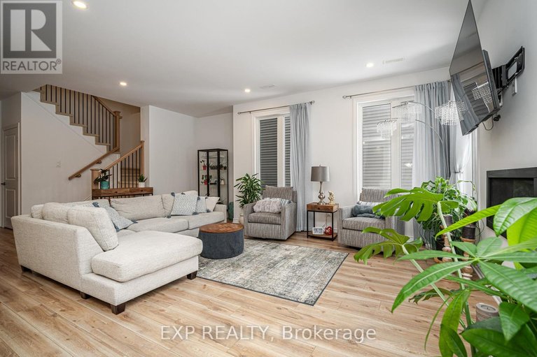 29525001/99-dun-skipper-drive/blossom-parkkemp-parkfindlay-creek/ottawa/ontario/K1X0G1_4