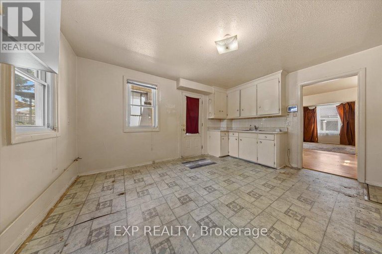 29111606/198-hinchey-avenue/mechanicsville/ottawa/ontario/K1Y1L7_14