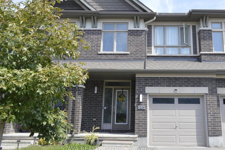 28866998/542-triangle-street/emerald-meadowstrailwest/ottawa/ontario/K2M0M5_1