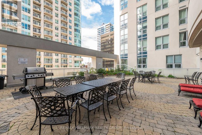 28537362/ph1-2702-242-rideau-street/sandy-hill/ottawa/ontario/K1N0B7_42