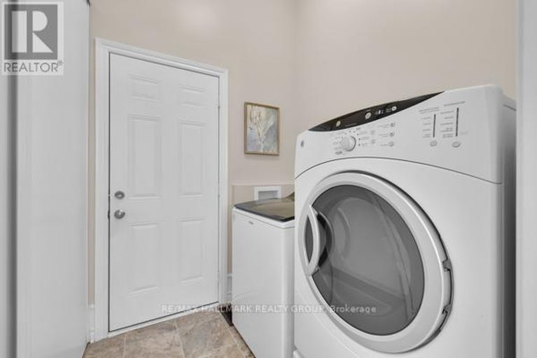 29577817/155-royal-landing-gate/north-grenville-twp-kemptville-south/north-grenville/ontario/K0G1J0_31