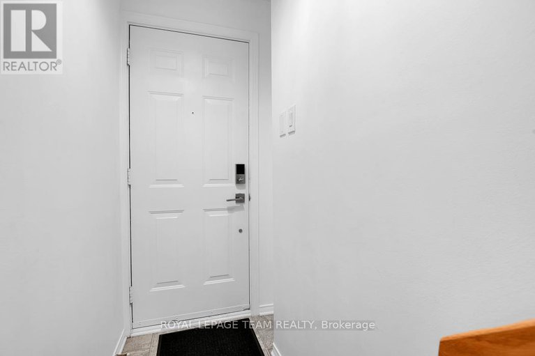 28933670/299-nepean-street/ottawa-centre/ottawa/ontario/K1R5G2_3