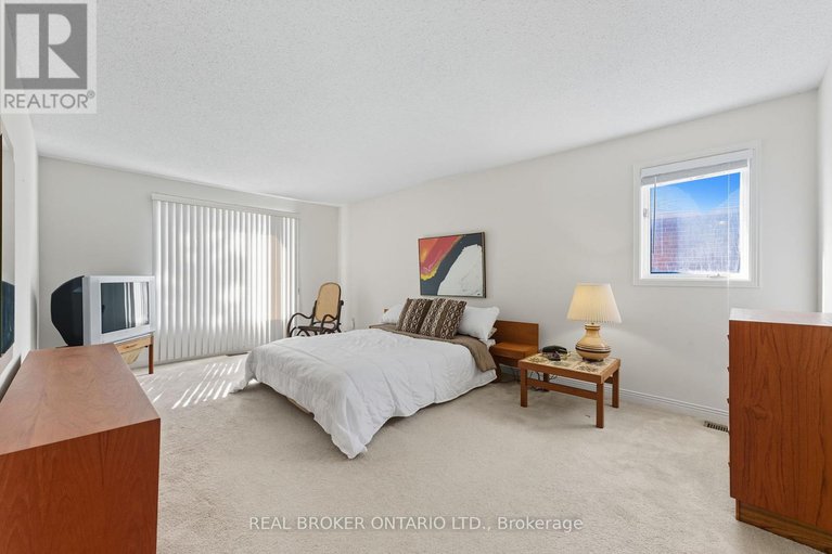 28875252/3-red-oaks-trail/stittsville-central/ottawa/ontario/K2S1E2_24
