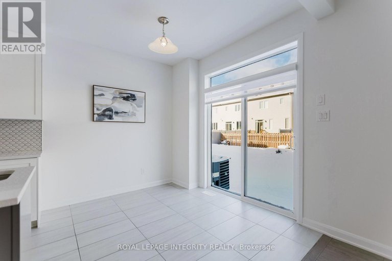 29273389/850-cappamore-drive/half-moon-bay/ottawa/ontario/K2C3H2_14